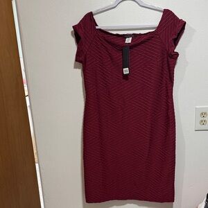 Slim Fit Burgundy Textured Cap Sleeve Dress